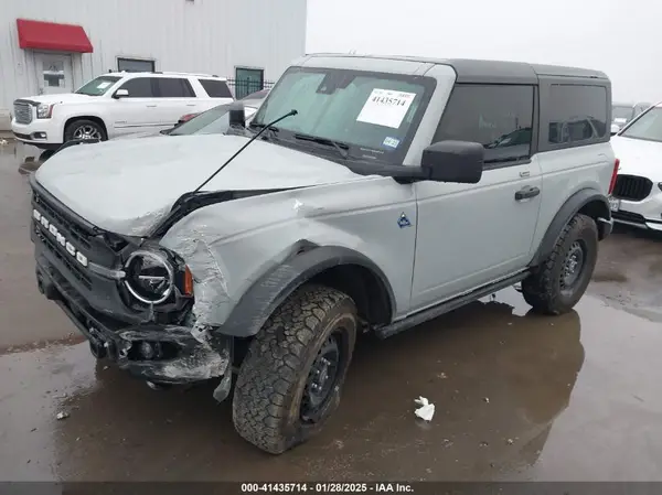 1FMDE5AH7PLB27790 2023 FORD BRONCO - Image 2