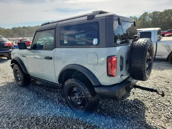 1FMDE5AP0NLB46086 2022 FORD BRONCO - Image 2