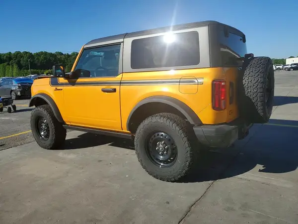 1FMDE5AP0NLB55371 2022 FORD BRONCO - Image 2
