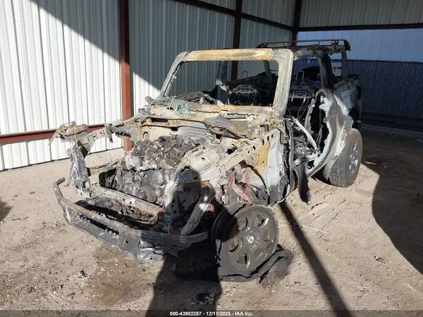 1FMDE5AP1PLB56015 2023 FORD BRONCO - Image 2