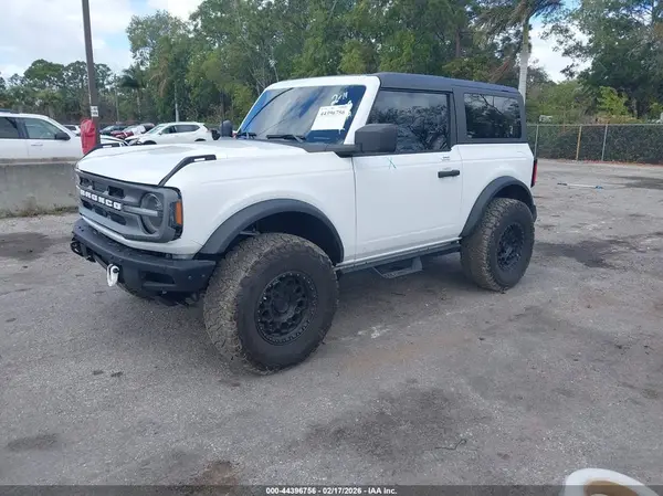 1FMDE5AP4NLB04018 2022 FORD BRONCO - Image 2