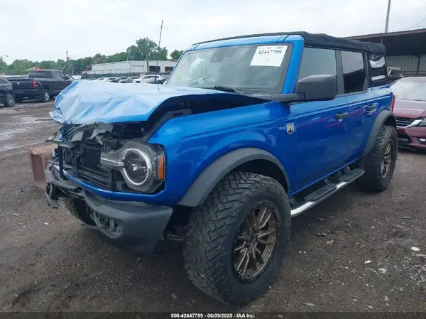 1FMDE5BH0MLA98255 2021 FORD BRONCO - Image 2