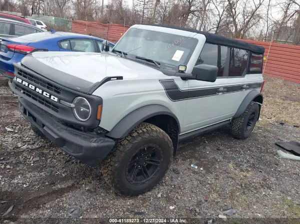 1FMDE5BH0NLA74104 2022 FORD BRONCO - Image 2