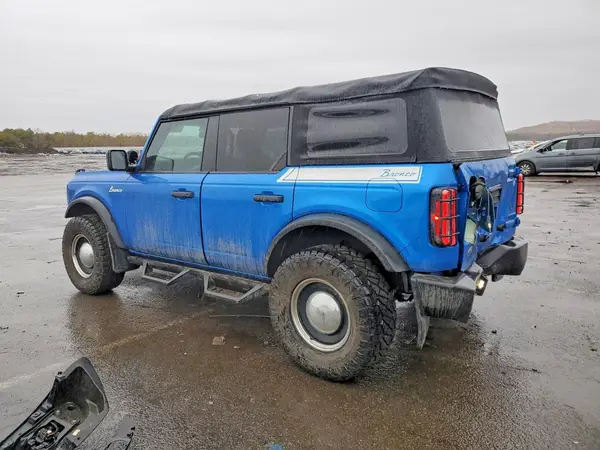 1FMDE5BH0NLA86043 2022 FORD BRONCO - Image 2