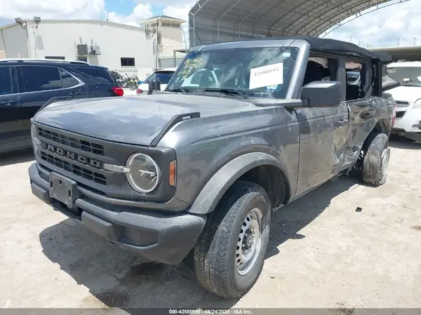1FMDE5BH0NLB72047 2022 FORD BRONCO - Image 2