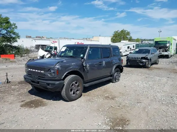 1FMDE5BH0PLB87554 2023 FORD BRONCO - Image 2