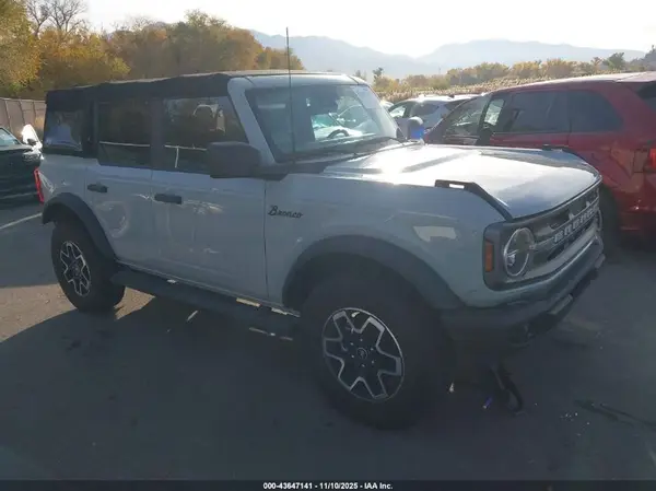 1FMDE5BH1NLB13606 2022 FORD BRONCO - Image 1