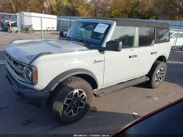 1FMDE5BH1NLB13606 2022 FORD BRONCO - Image 2