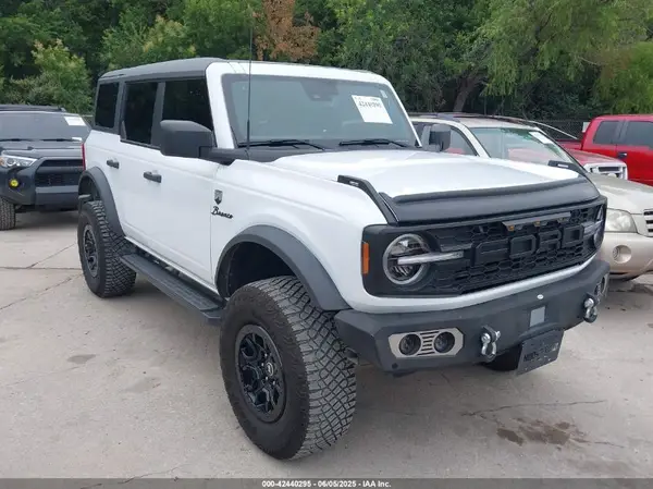 1FMDE5BH1NLB16280 2022 FORD BRONCO - Image 1