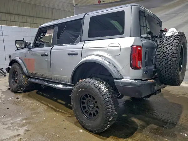 1FMDE5BH2NLB61180 2022 FORD BRONCO - Image 2