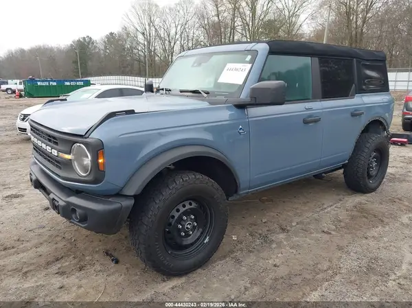 1FMDE5BH2PLC02894 2023 FORD BRONCO - Image 2