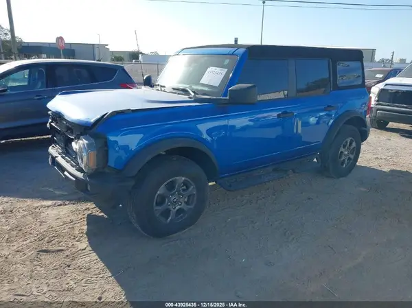 1FMDE5BH3PLC09305 2023 FORD BRONCO - Image 2