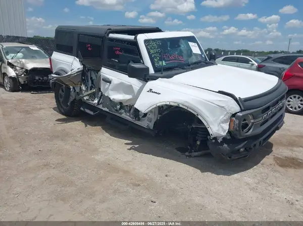 1FMDE5BH4PLB82096 2023 FORD BRONCO - Image 1