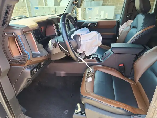2023 FORD BRONCO auction photo 7
