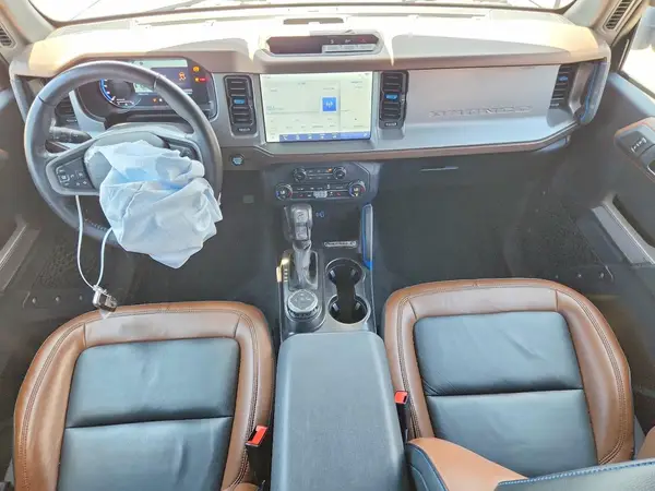 2023 FORD BRONCO auction photo 8