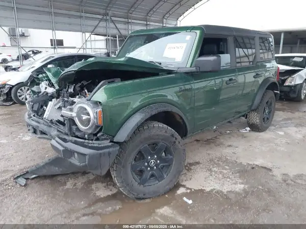 1FMDE5BH4PLB88500 2023 FORD BRONCO - Image 2