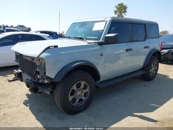 1FMDE5BH5NLA90394 2022 FORD BRONCO - Image 2