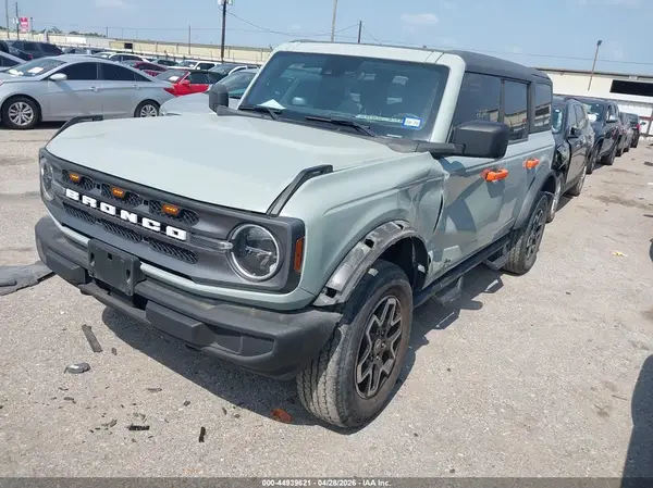 1FMDE5BH5NLB10840 2022 FORD BRONCO - Image 2