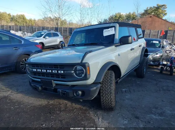 1FMDE5BH5NLB88468 2022 FORD BRONCO - Image 2