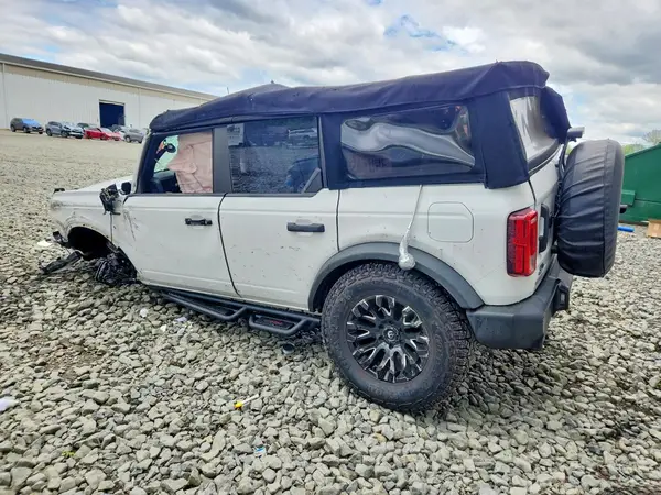 1FMDE5BH6NLB39926 2022 FORD BRONCO - Image 2