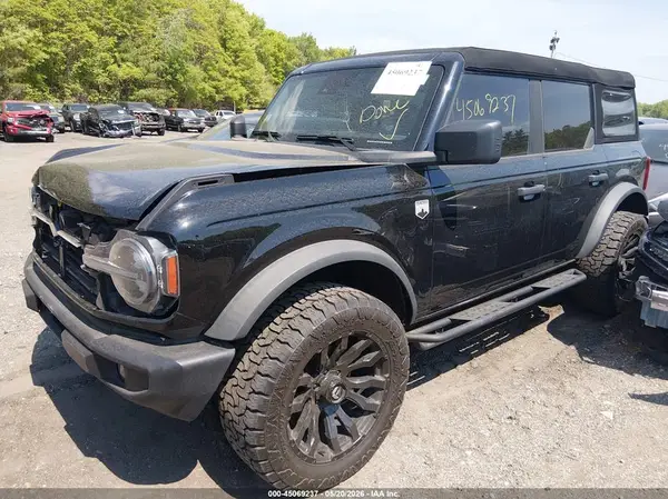1FMDE5BH6PLA99107 2023 FORD BRONCO - Image 2