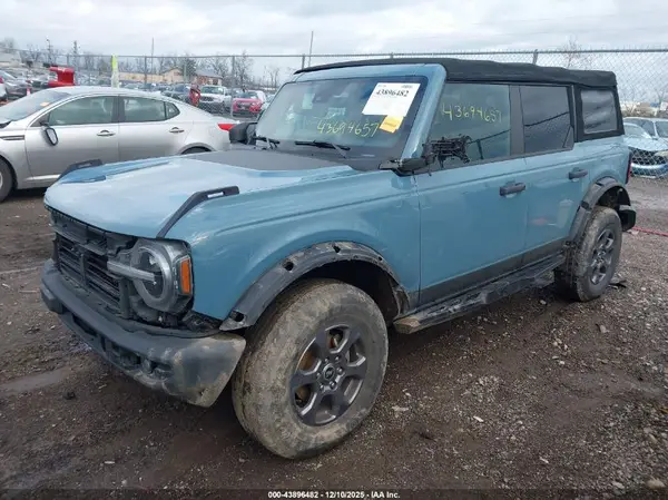 1FMDE5BH7NLA85701 2022 FORD BRONCO - Image 2