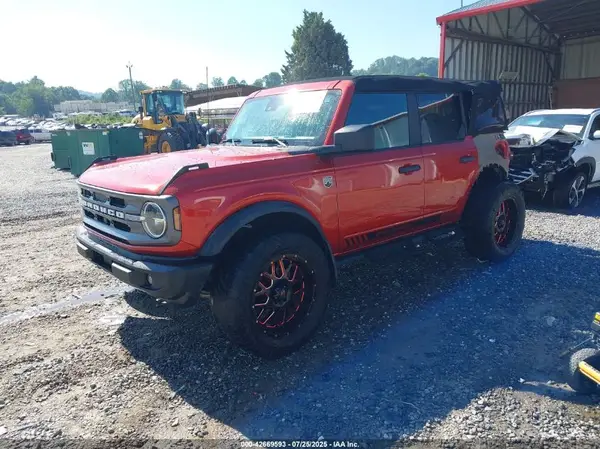 1FMDE5BH7PLB21616 2023 FORD BRONCO - Image 2