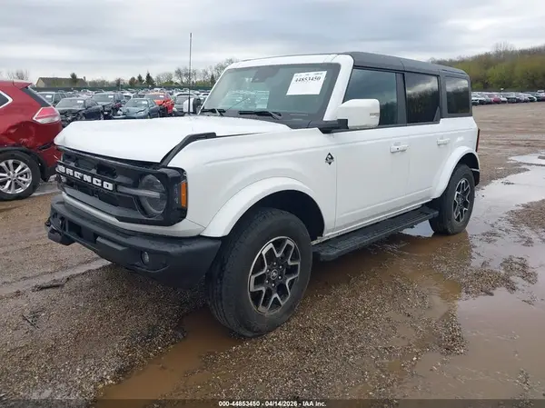 1FMDE5BH7PLB50064 2023 FORD BRONCO - Image 2