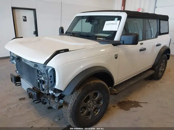 1FMDE5BH8MLA67805 2021 FORD BRONCO - Image 2
