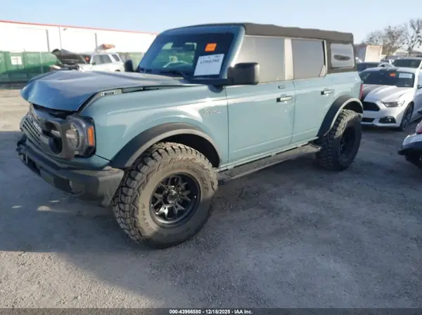 1FMDE5BH8MLA97242 2021 FORD BRONCO - Image 2