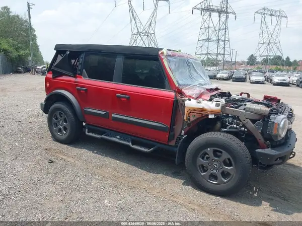 1FMDE5BH8PLB24394 2023 FORD BRONCO - Image 1