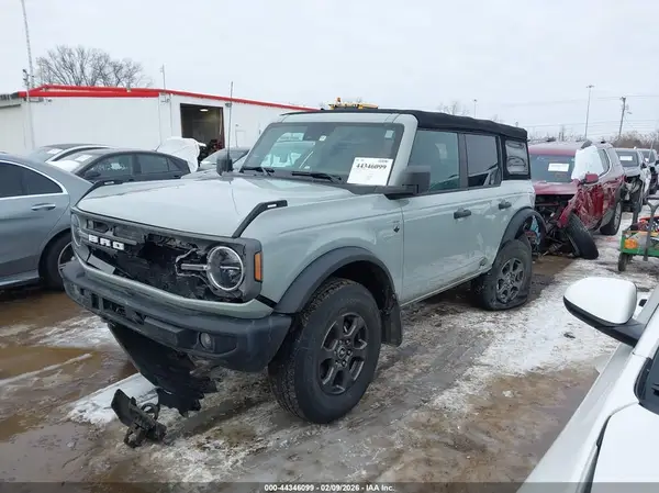 1FMDE5BH9MLA73211 2021 FORD BRONCO - Image 2