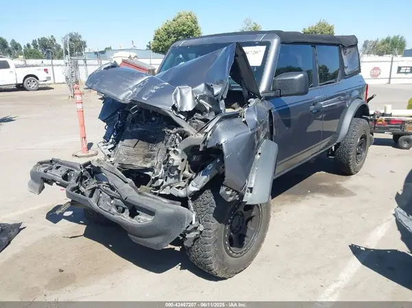 1FMDE5BH9MLB00617 2021 FORD BRONCO - Image 2