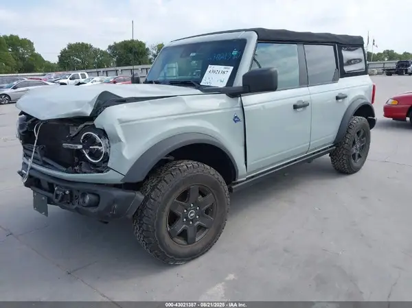 1FMDE5BH9NLA87269 2022 FORD BRONCO - Image 2