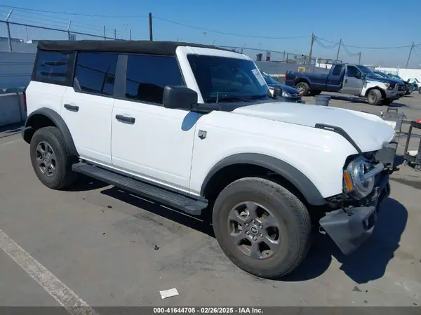 1FMDE5BH9NLB39810 2022 FORD BRONCO - Image 1