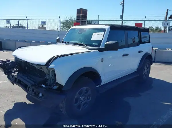 1FMDE5BH9NLB39810 2022 FORD BRONCO - Image 2