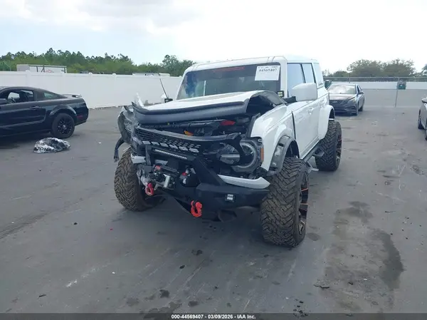 1FMDE5BHXNLA80766 2022 FORD BRONCO - Image 2
