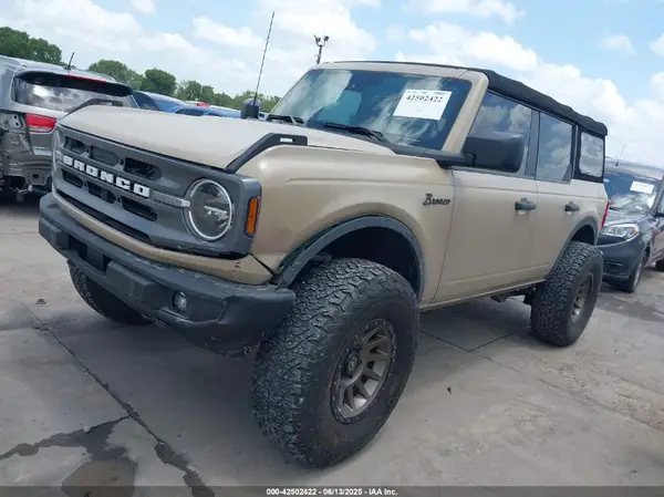 1FMDE5BHXNLB83122 2022 FORD BRONCO - Image 2