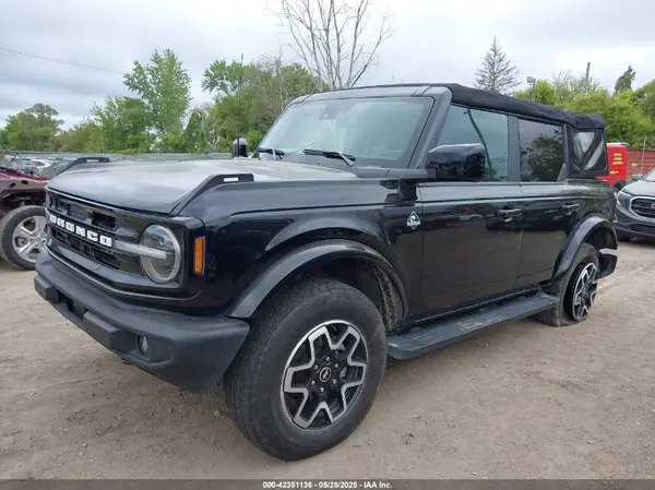 1FMDE5BHXPLA83735 2023 FORD BRONCO - Image 2