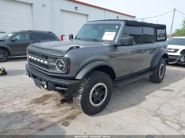 1FMDE5DH1NLA75694 2022 FORD BRONCO - Image 2