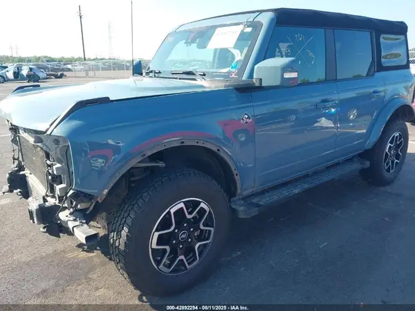 1FMDE5DH1PLB15940 2023 FORD BRONCO - Image 2