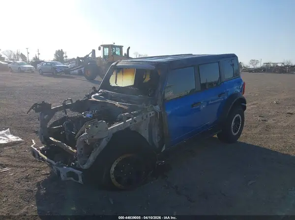 1FMDE5DH2PLB44217 2023 FORD BRONCO - Image 2