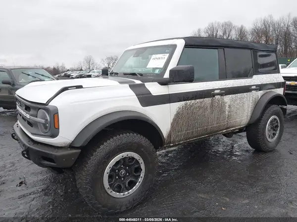 1FMDE5DH3PLC11469 2023 FORD BRONCO - Image 2