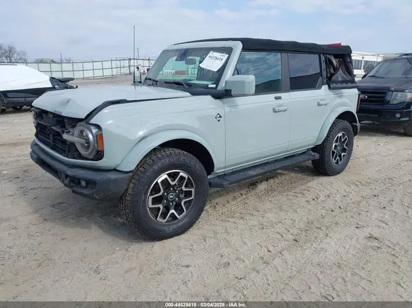1FMDE5DH4MLA61268 2021 FORD BRONCO - Image 2