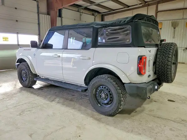 1FMDE5DH4MLB02742 2021 FORD BRONCO - Image 2
