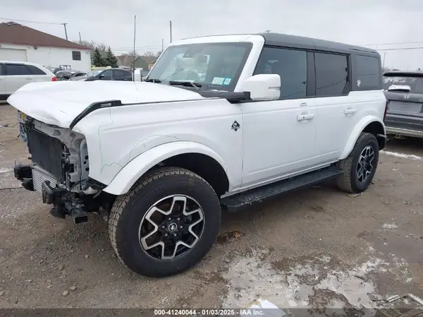 1FMDE5DH4PLB80894 2023 FORD BRONCO - Image 2