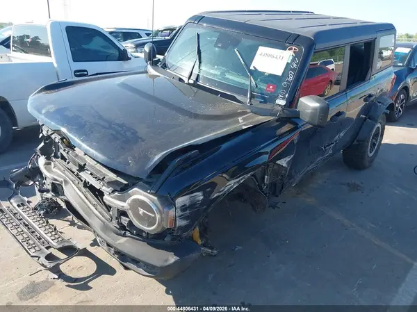 1FMDE5DH7NLB75654 2022 FORD BRONCO - Image 2
