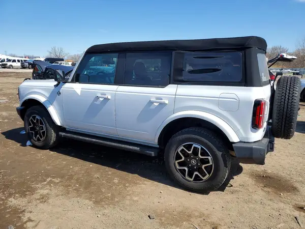 1FMDE5DHXPLB49763 2023 FORD BRONCO - Image 2
