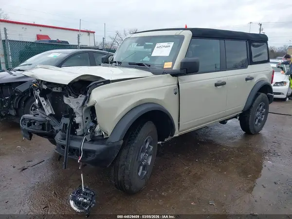 1FMDE7BH0SLB54557 2025 FORD BRONCO - Image 2