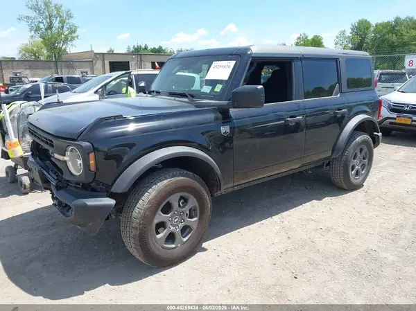 1FMDE7BH8TLA40632 2026 FORD BRONCO - Image 2